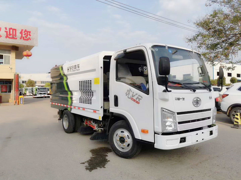 解放虎V掃路車